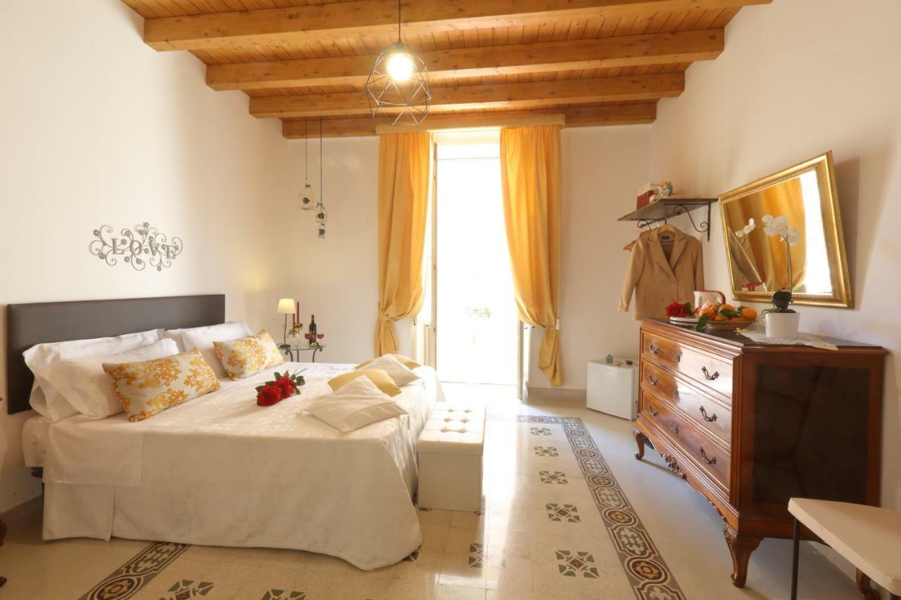 "Suliscenti" Dimora Siciliana B&B อาโวลา ภายนอก รูปภาพ