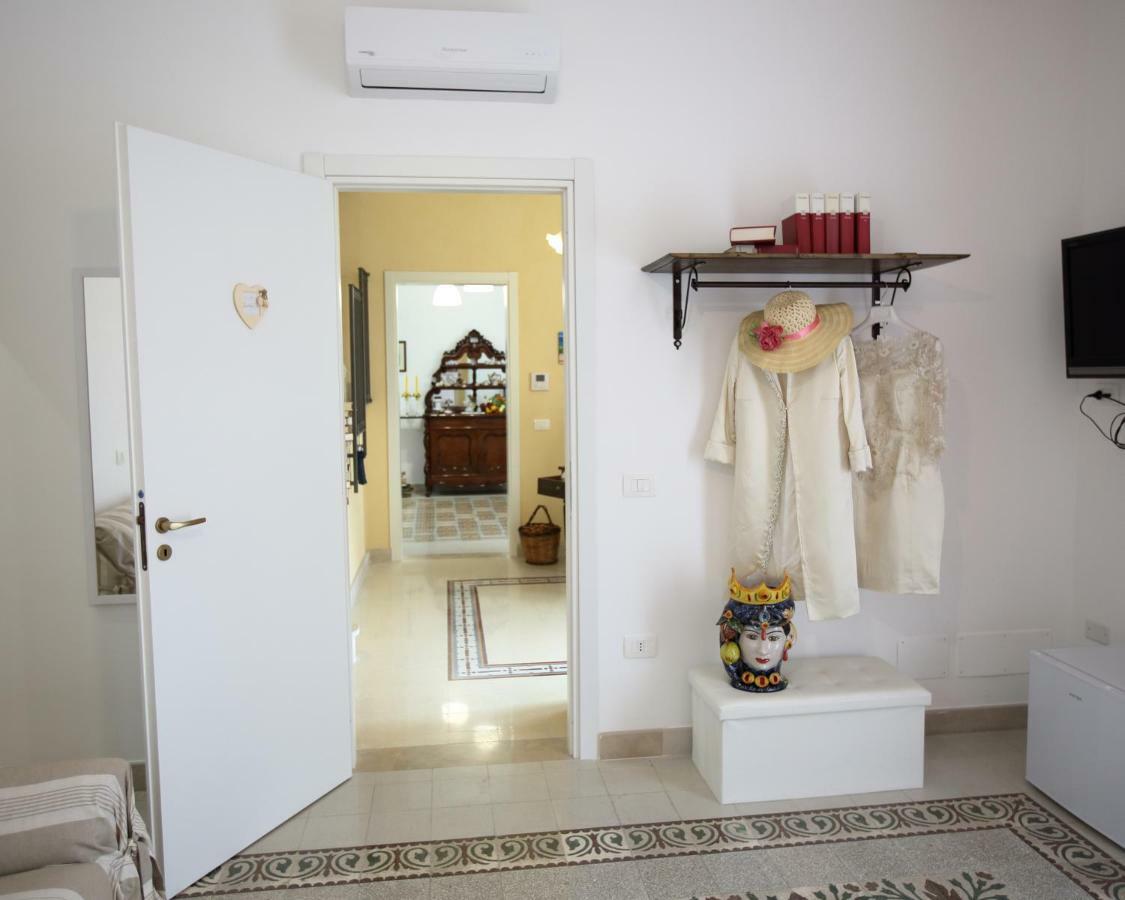 "Suliscenti" Dimora Siciliana B&B อาโวลา ภายนอก รูปภาพ
