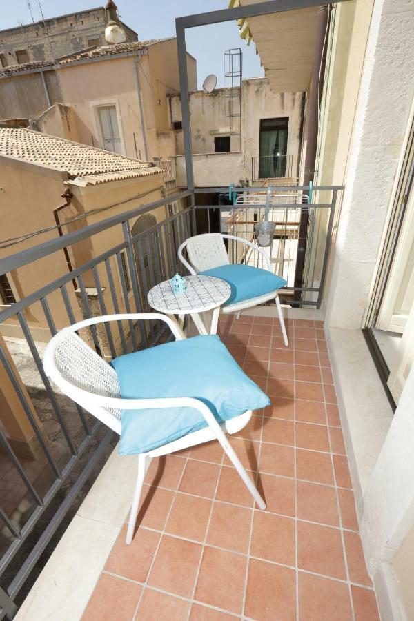 "Suliscenti" Dimora Siciliana B&B อาโวลา ภายนอก รูปภาพ