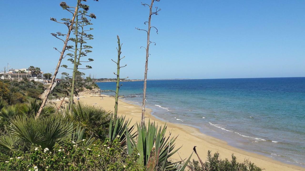 "Suliscenti" Dimora Siciliana B&B อาโวลา ภายนอก รูปภาพ