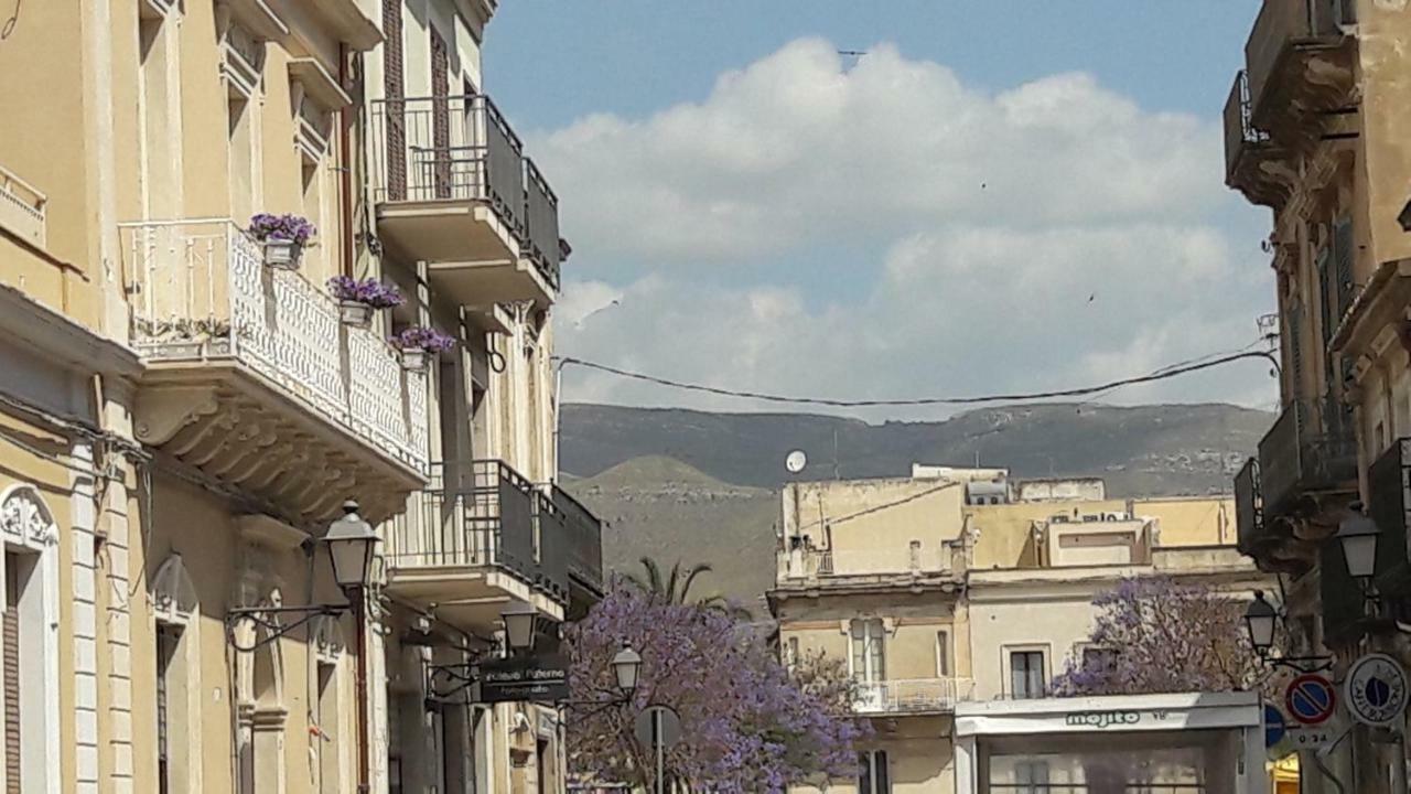 "Suliscenti" Dimora Siciliana B&B อาโวลา ภายนอก รูปภาพ