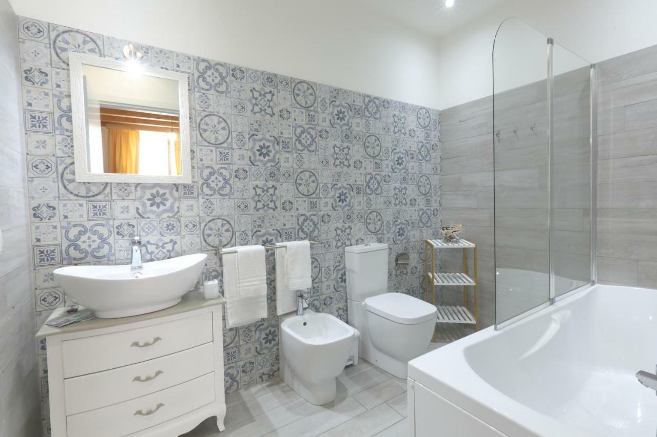 "Suliscenti" Dimora Siciliana B&B อาโวลา ภายนอก รูปภาพ